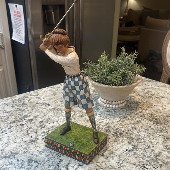 Jim Shore Golfing Lady Sculpture - NWT comes with box - Picture 4 of 6